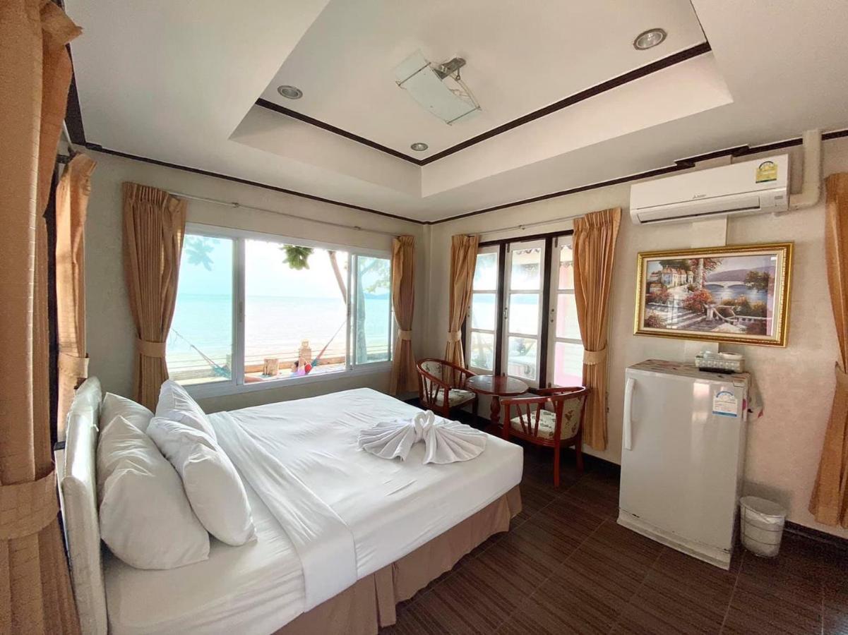 Resort The Iris Chao Lao Beach