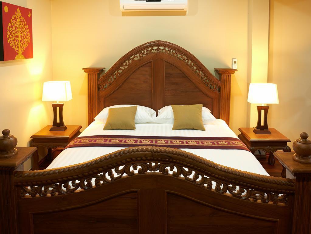 Sara Beachfront Boutique Pathiu