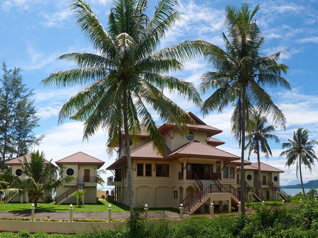 Hotel Sara Beachfront Boutique 4*
