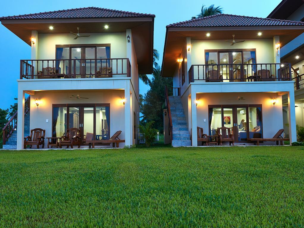 Sara Beachfront Boutique Hotel