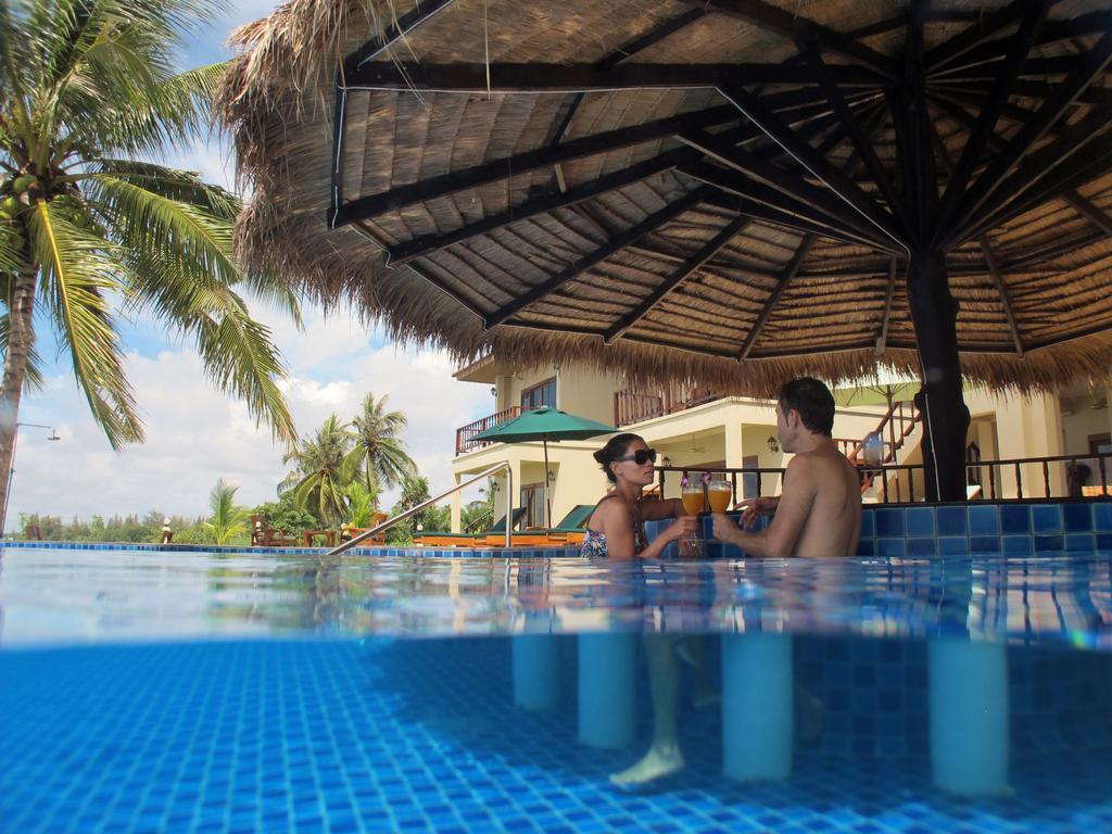 Sara Beachfront Boutique 4*