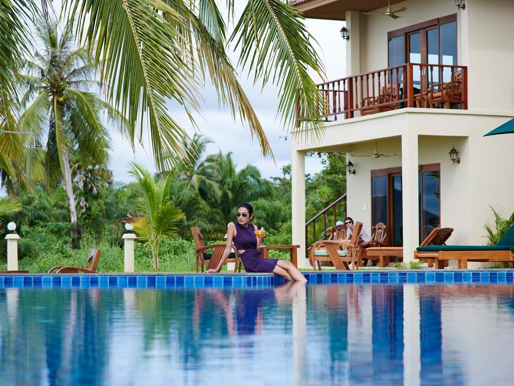 Sara Beachfront Boutique Hotel