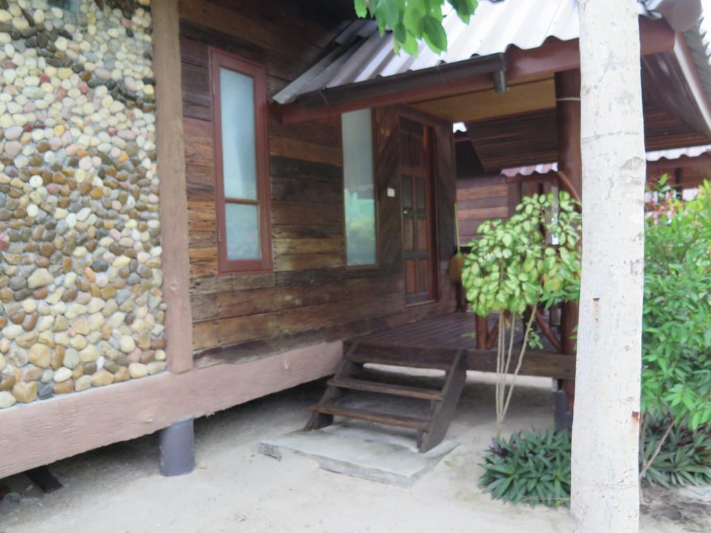 Resort V-view Baan Tai