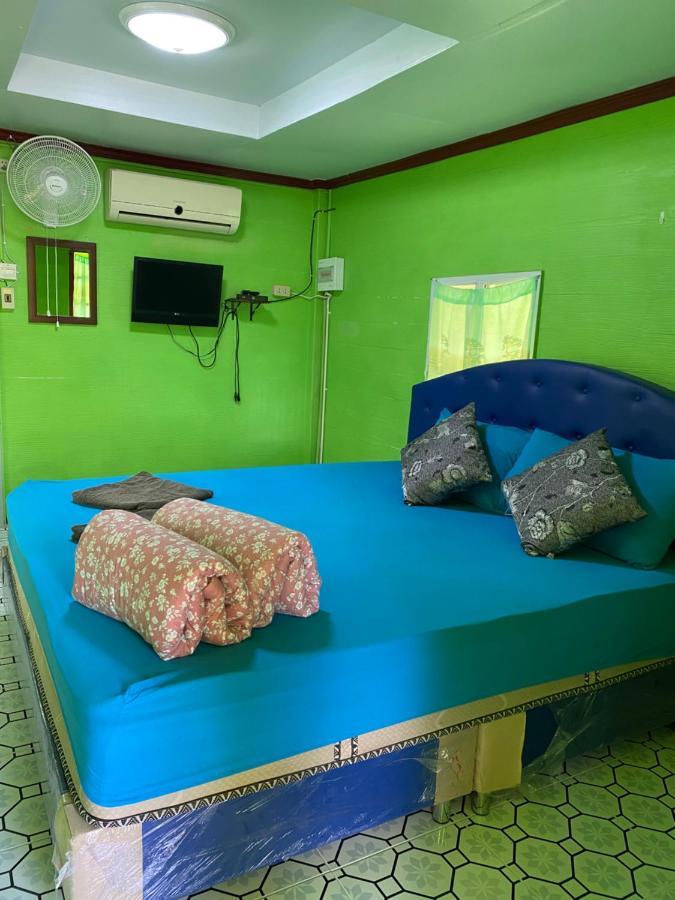 Resort บ้านเรือนไท Ban Ruenthai Muaklek Muak Lek