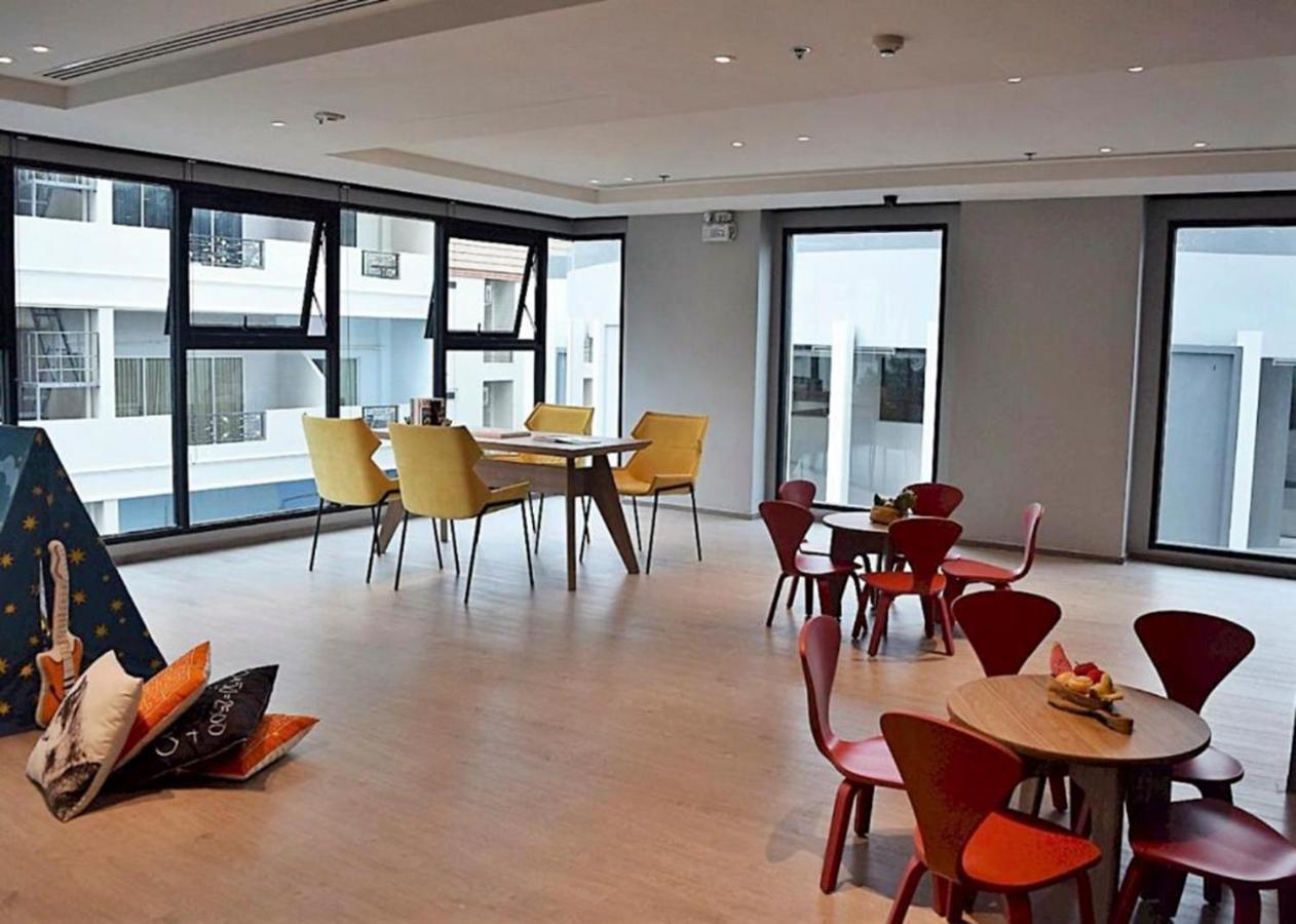 The Base Infinity * Pattaya