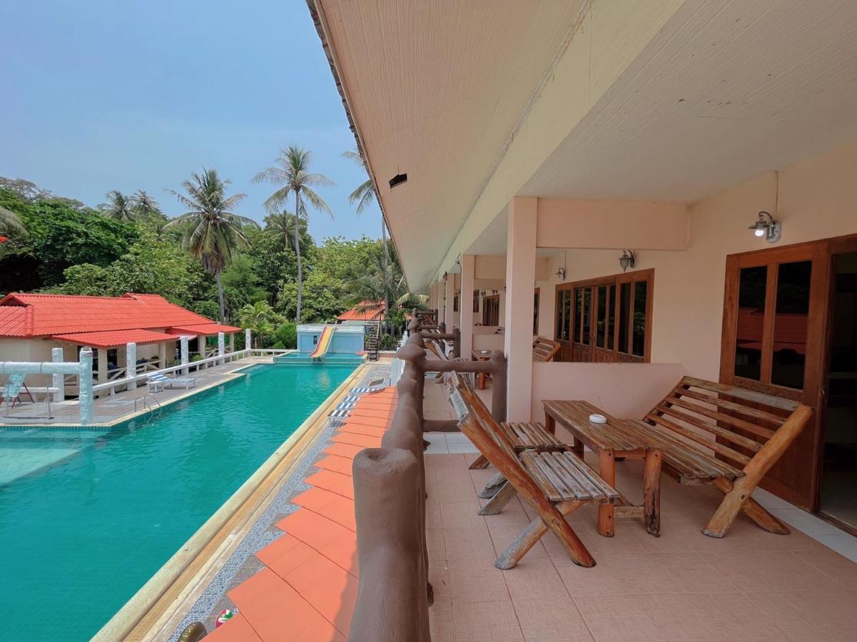Paradise Resort