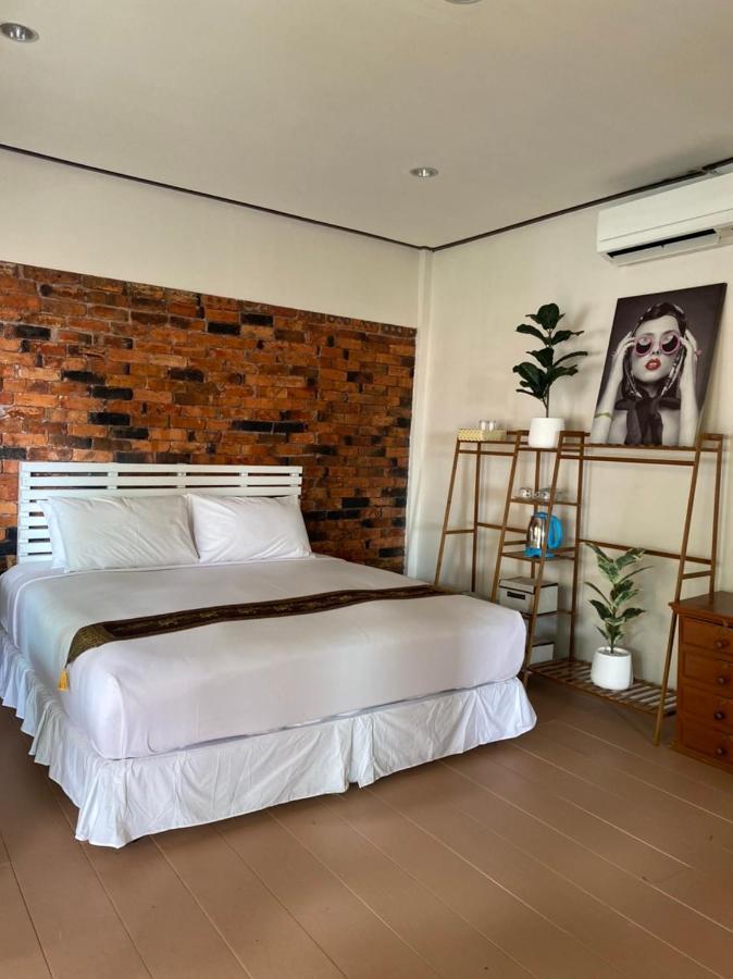 Adang Island Hotel Koh Lipe