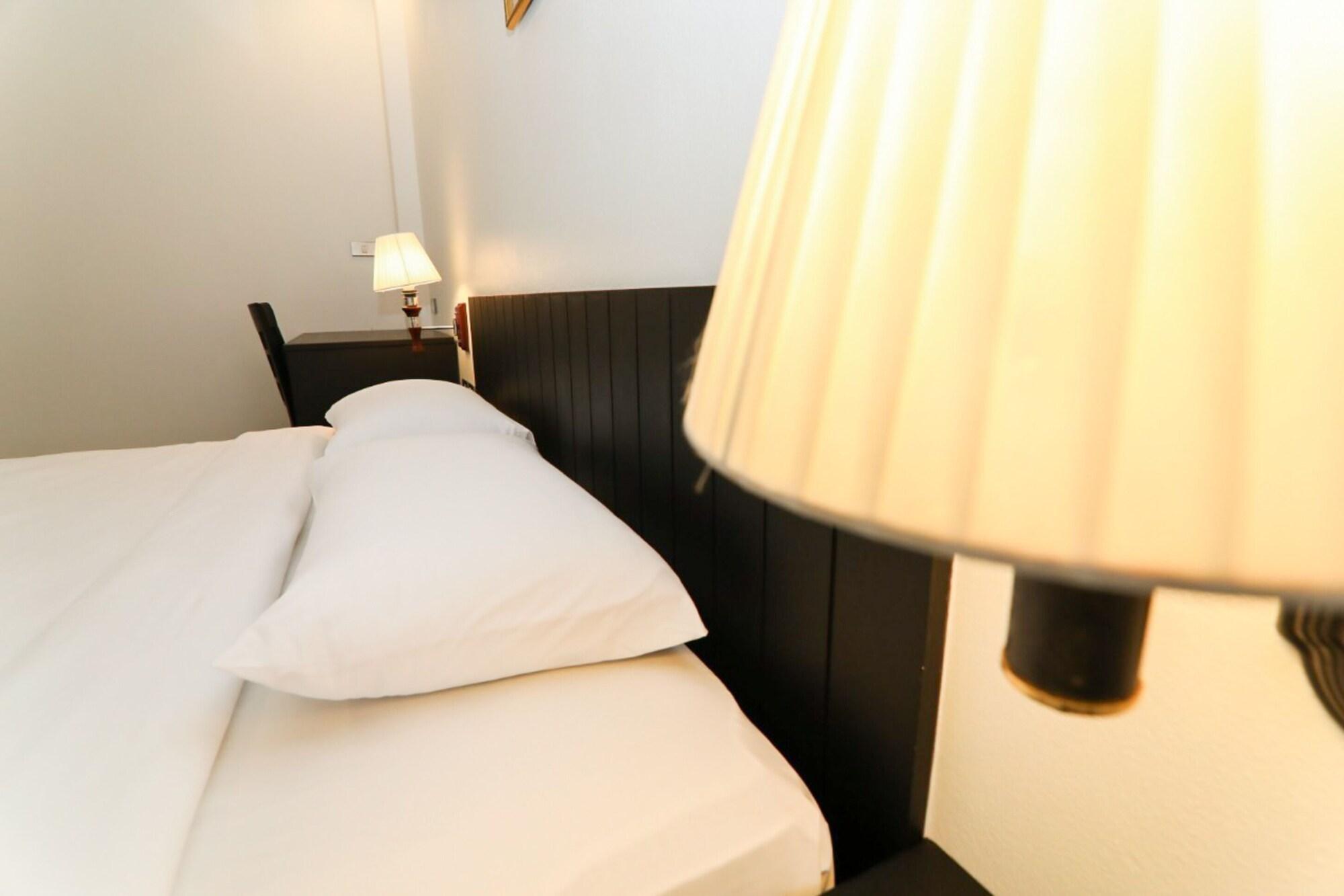 Hotel G House 3*