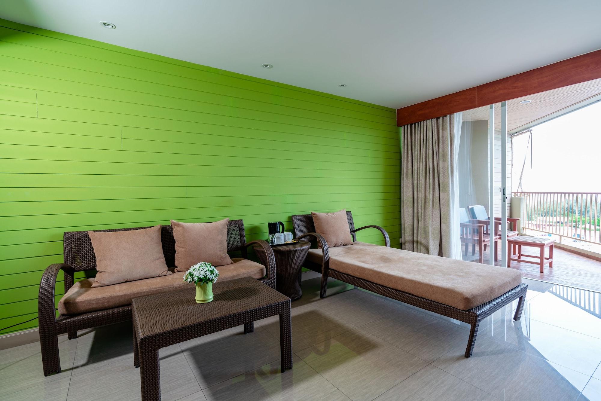 Long Hotel 3*