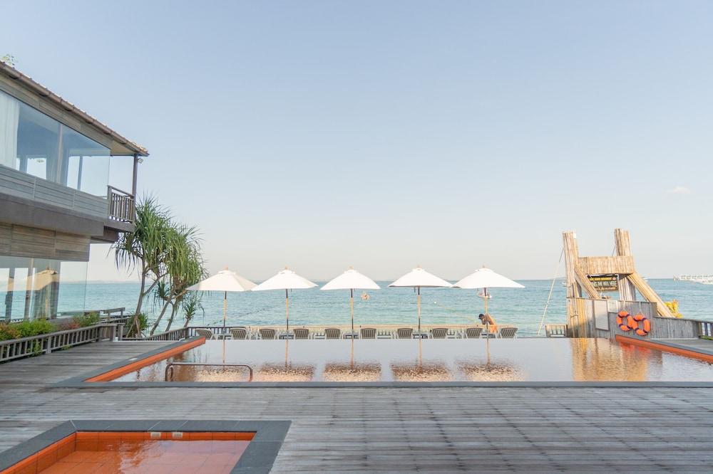 Baan Ploy Sea