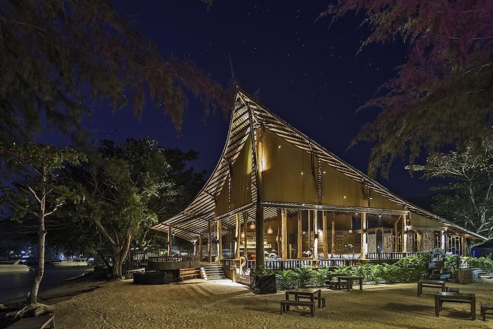 Resort Baan Ploy Sea 3*