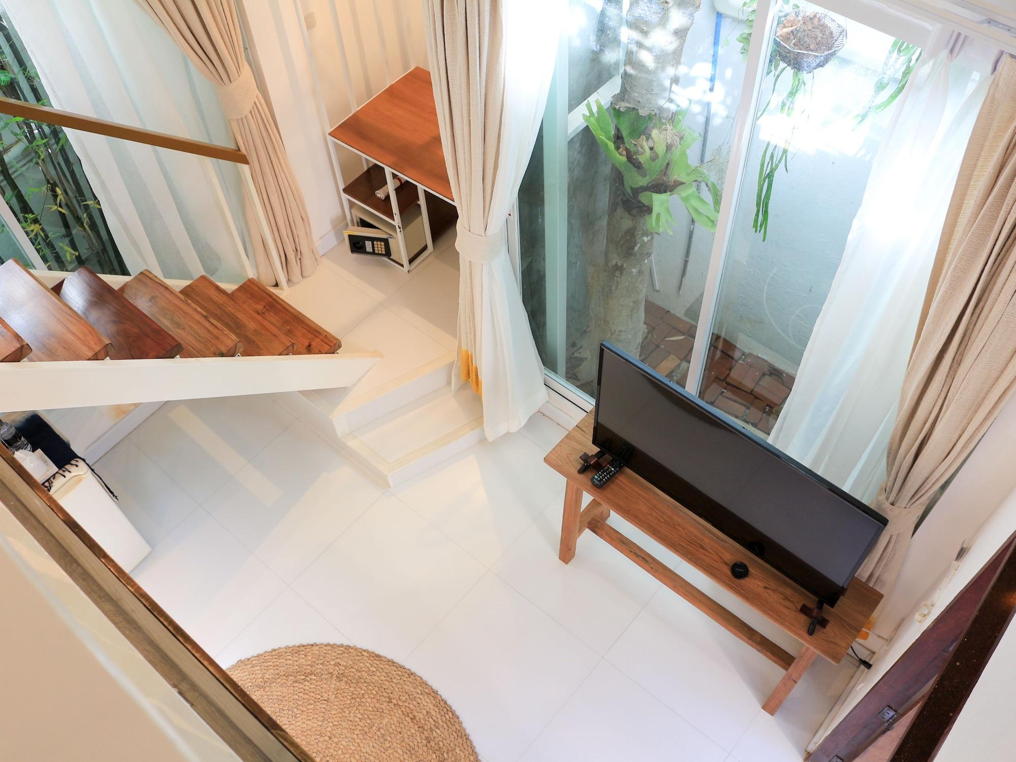 Changmoi House Bed & Breakfast