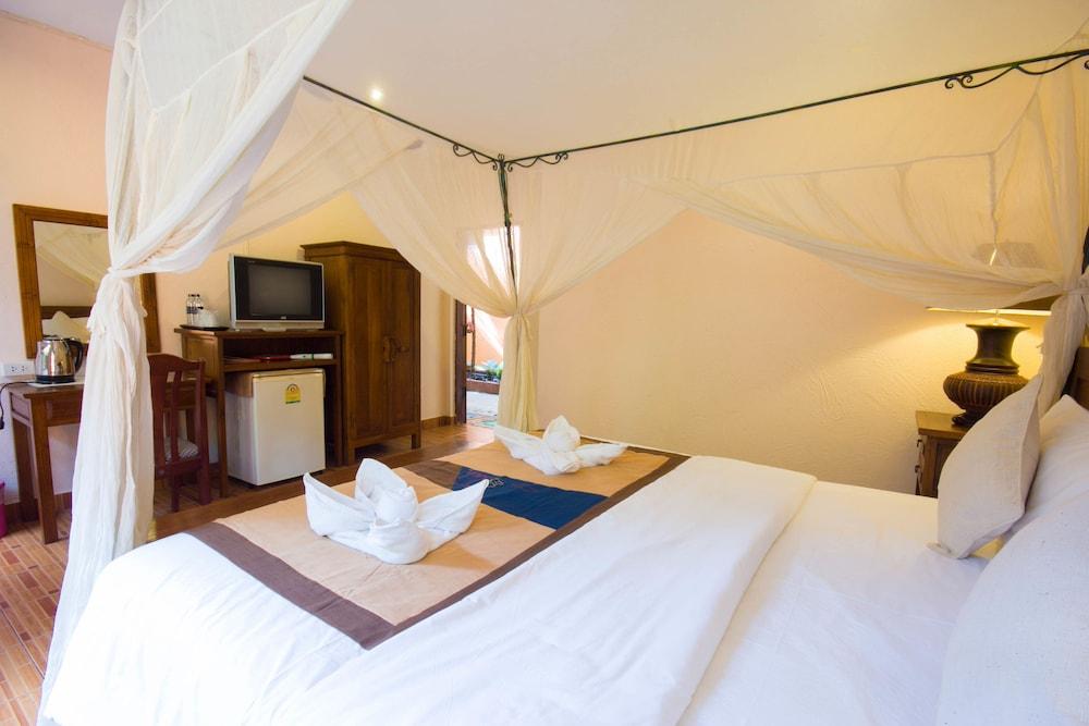 Bed & Breakfast Changmoi House 3*