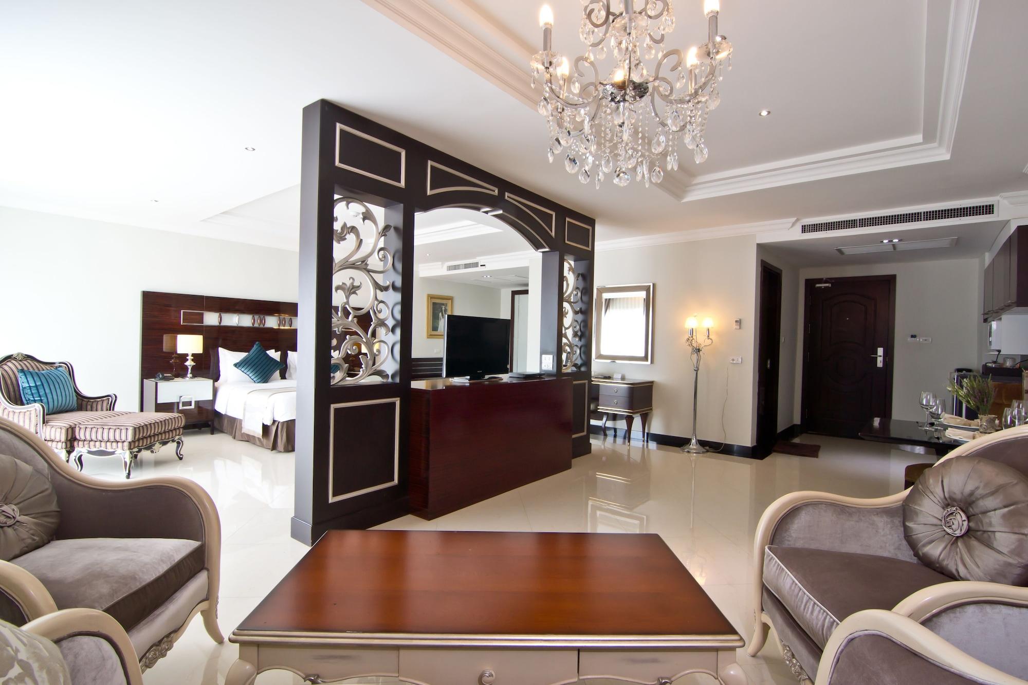 Hotel Lk Royal Wing 3*