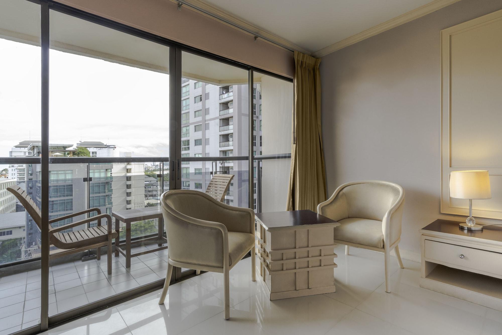 Mike Hotel Pattaya