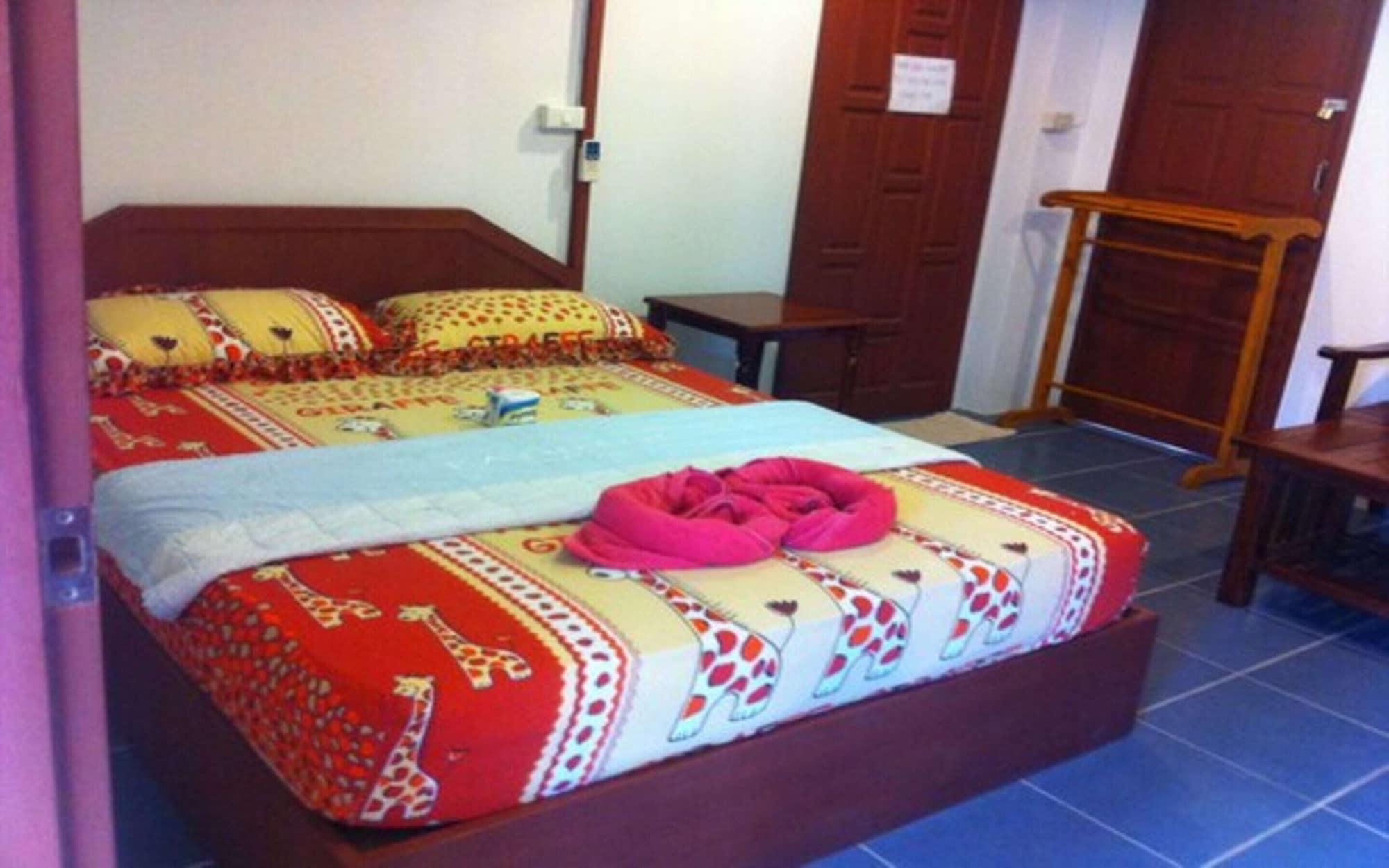 Resort Black & White 3*