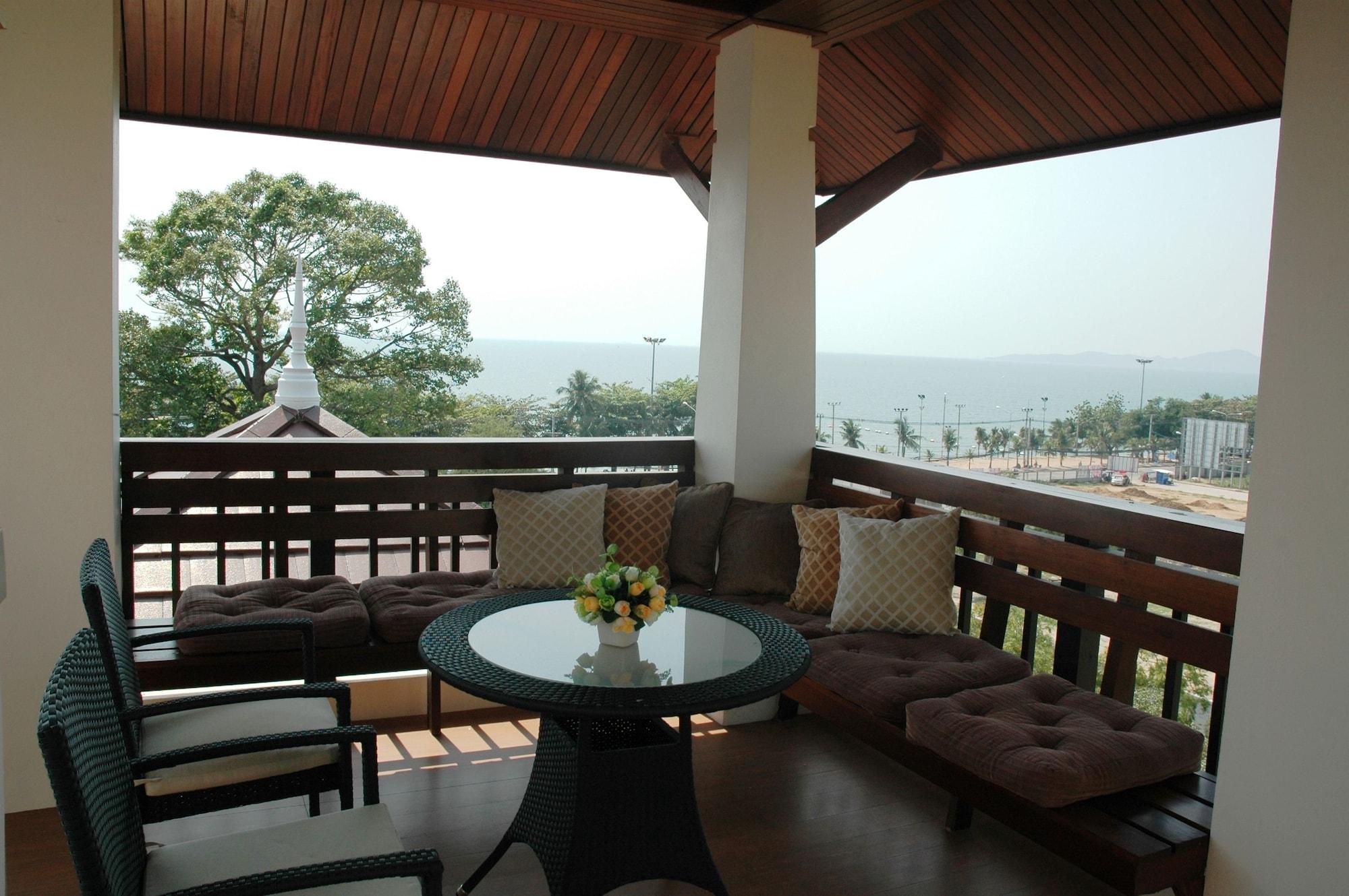 Penthouses Aparthotel Jomtien Beach