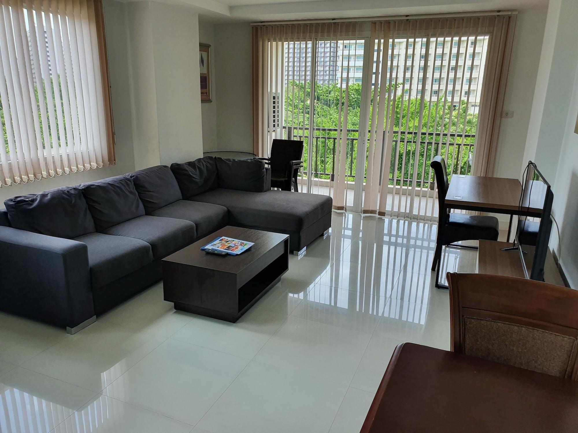 Penthouses Aparthotel 3*