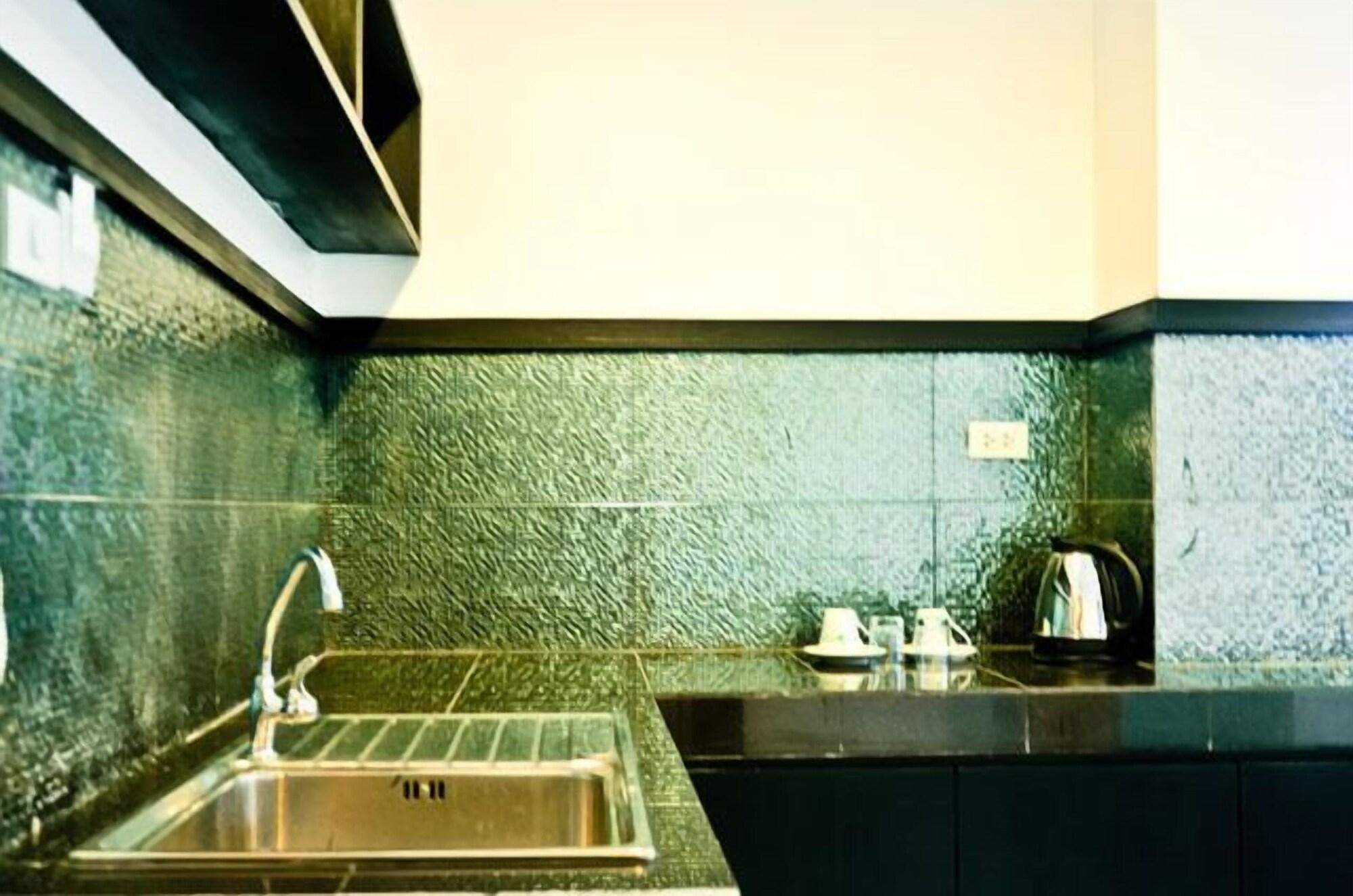 Hotel Reddoorz I-talay