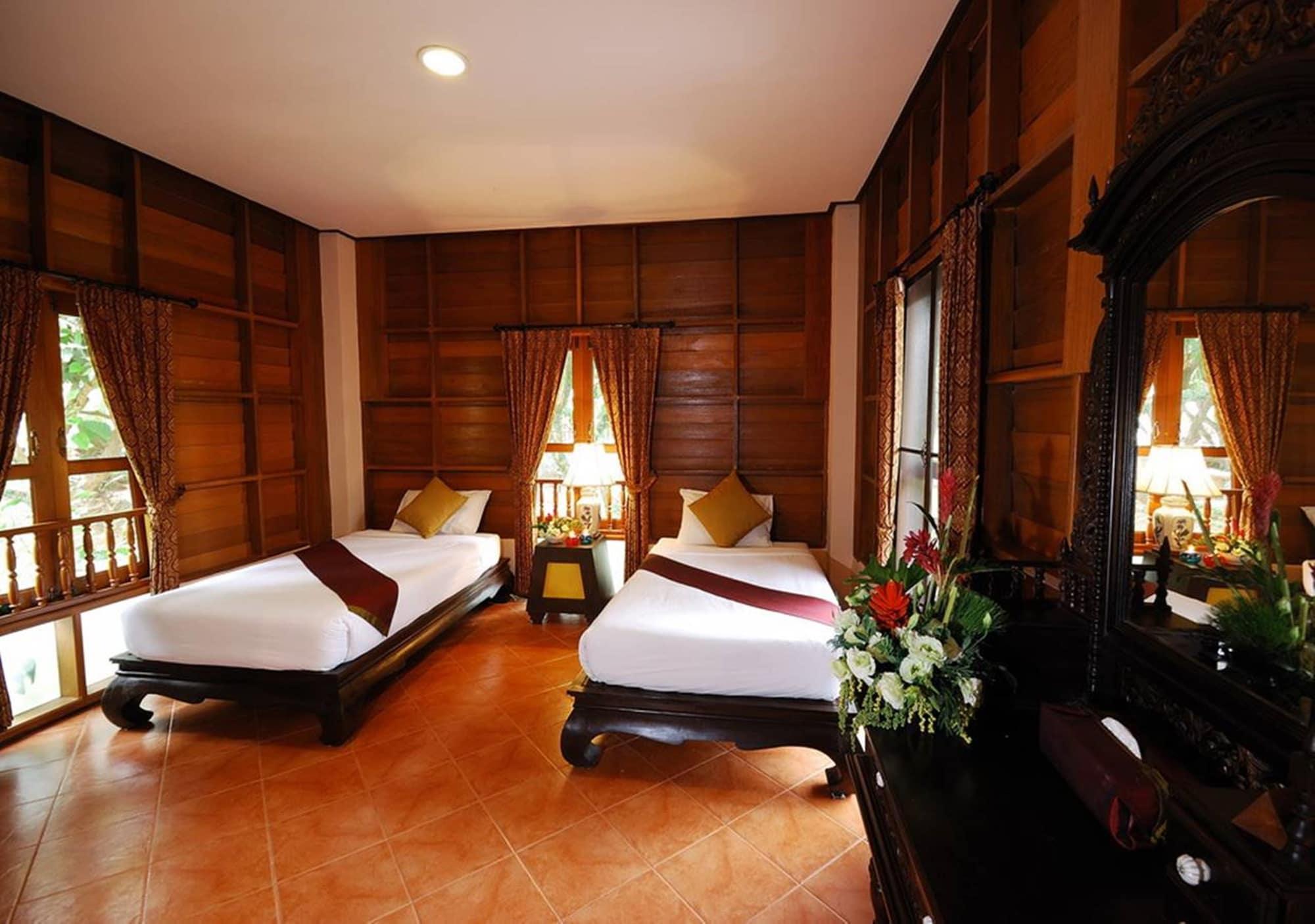 Phuwanalee Resort 4*