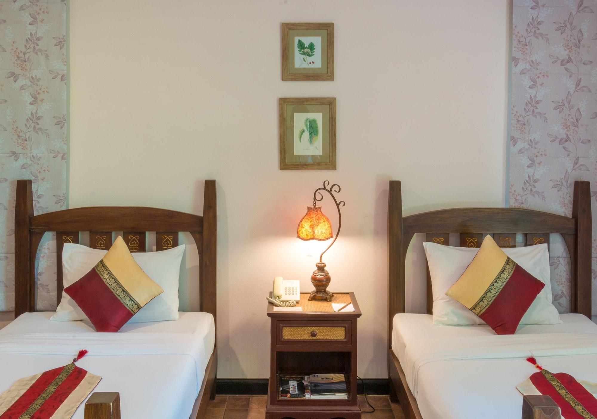 Phuwanalee Resort 4*