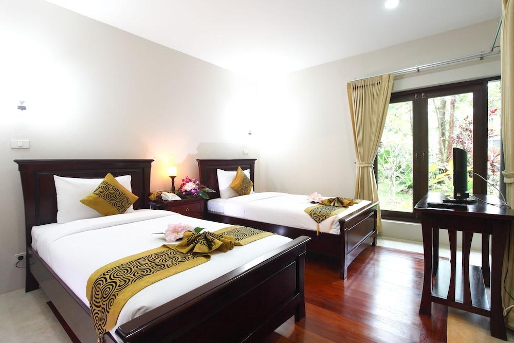 Resort Phuwanalee 4*