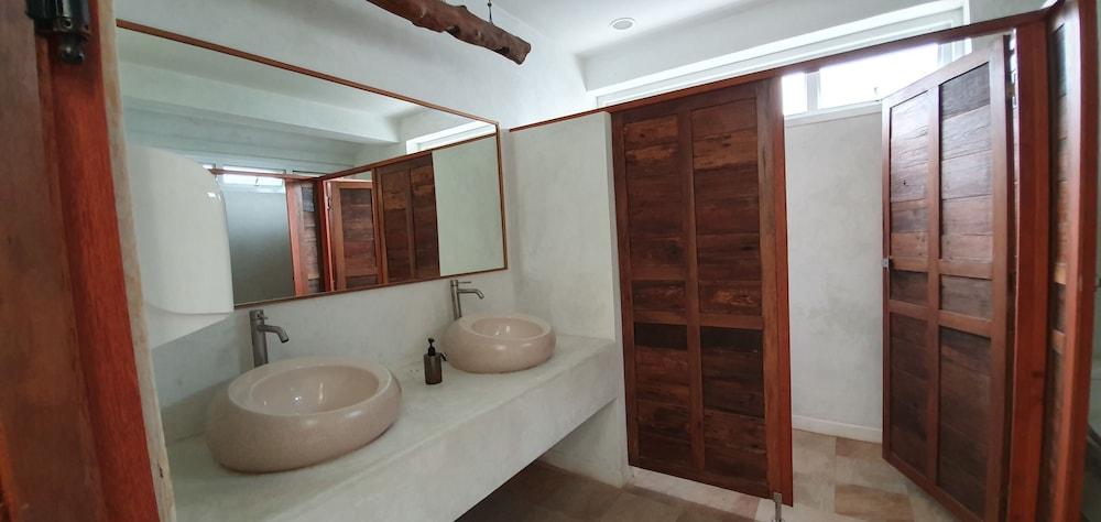 Resort Isle Krabi-sha Klong Muang Beach
