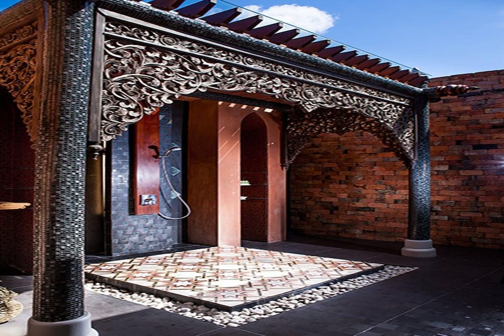 Ammatara Pura Pool 5*