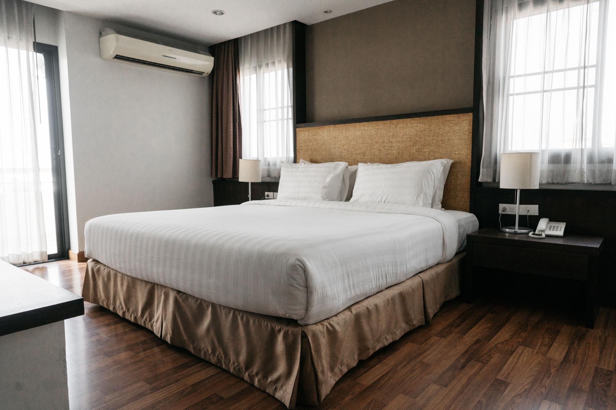 Aparthotel The Grand Napat 4*