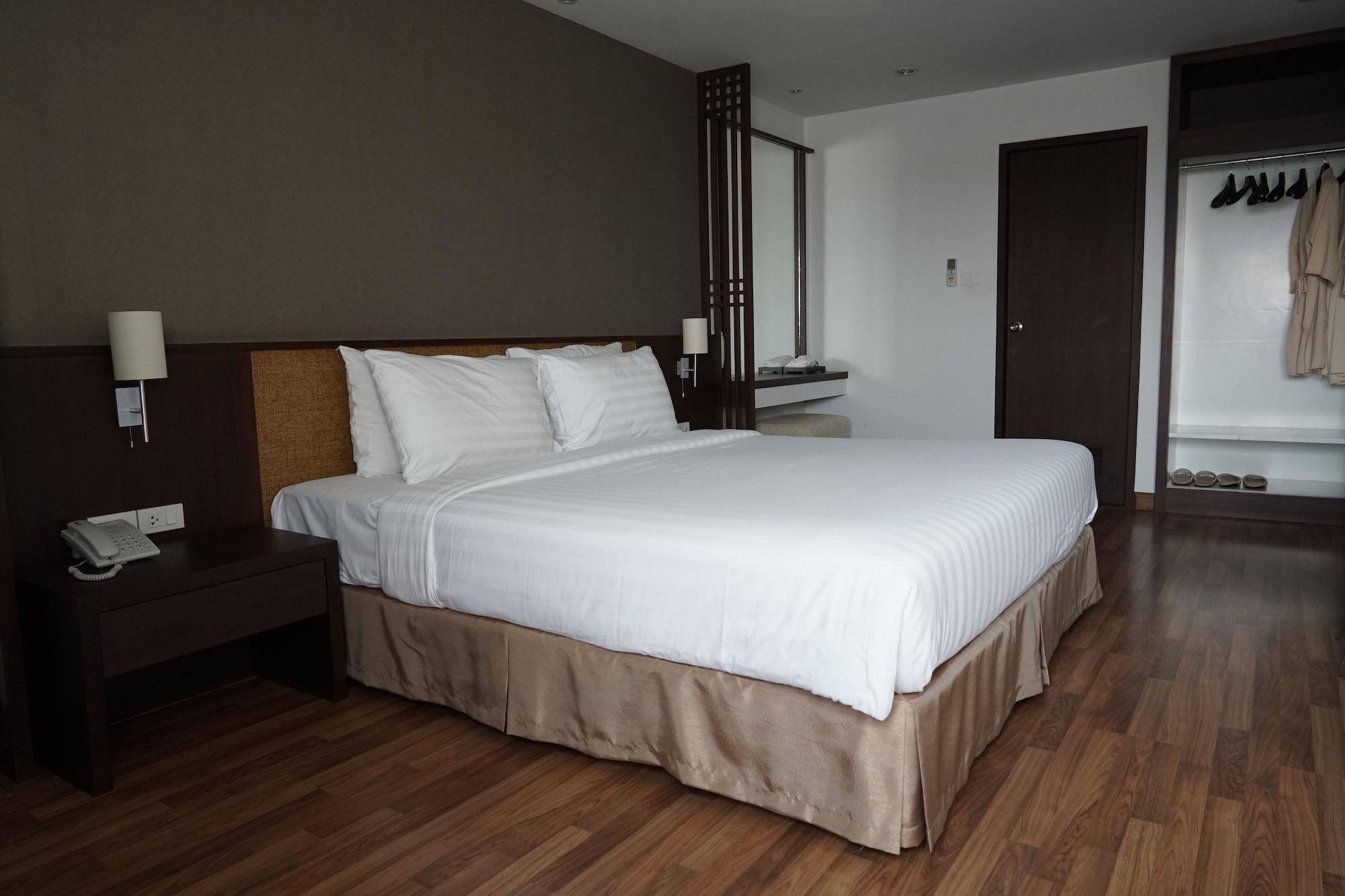 The Grand Napat 4*