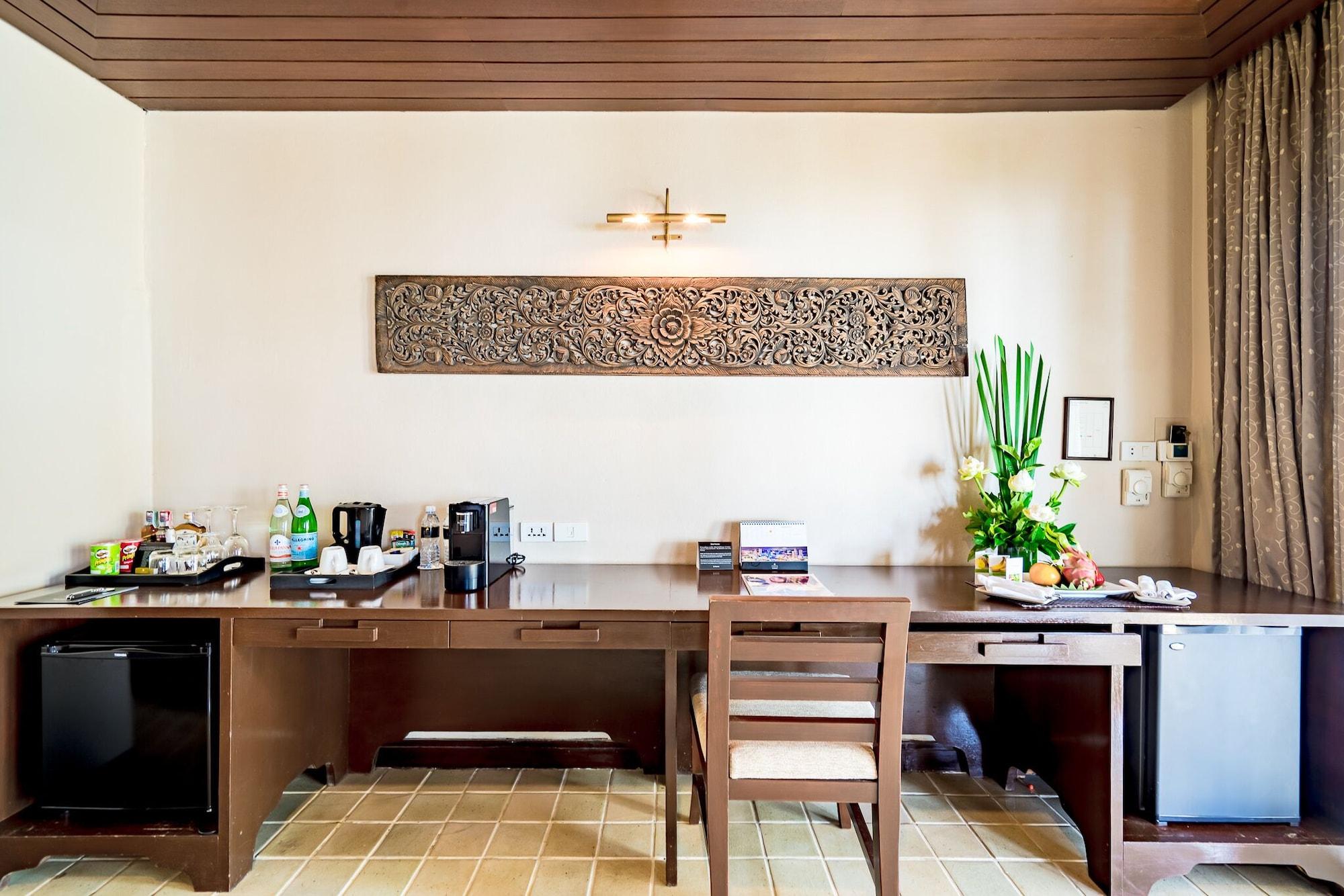 Resort Impiana Beachfront Noi, Koh Samui