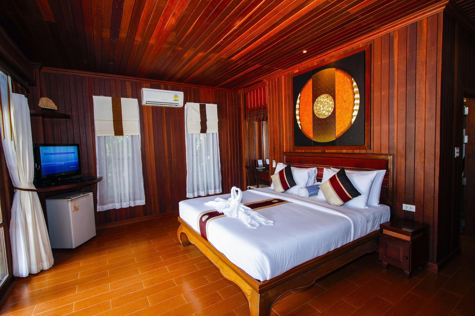 Baan Grood Arcadia & Resort Ban Krut (Prachuap Khiri Khan)