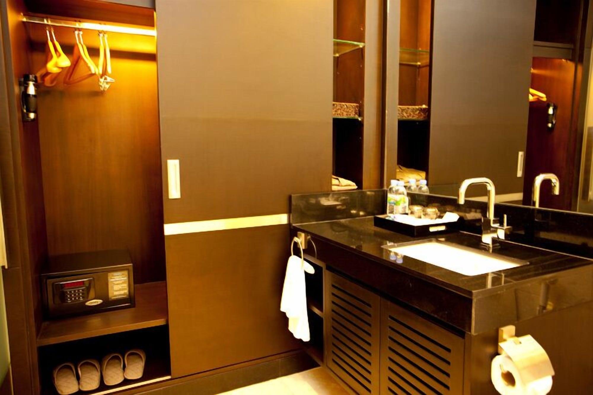 Pietra Hotel 4*