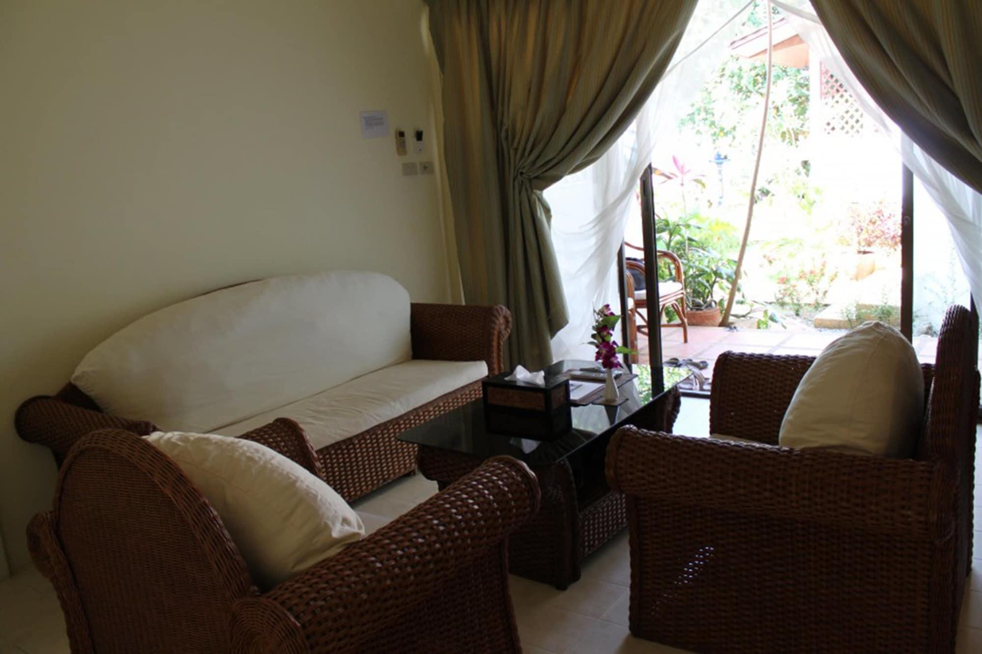 The Waterfront At Fishermans Village 3*