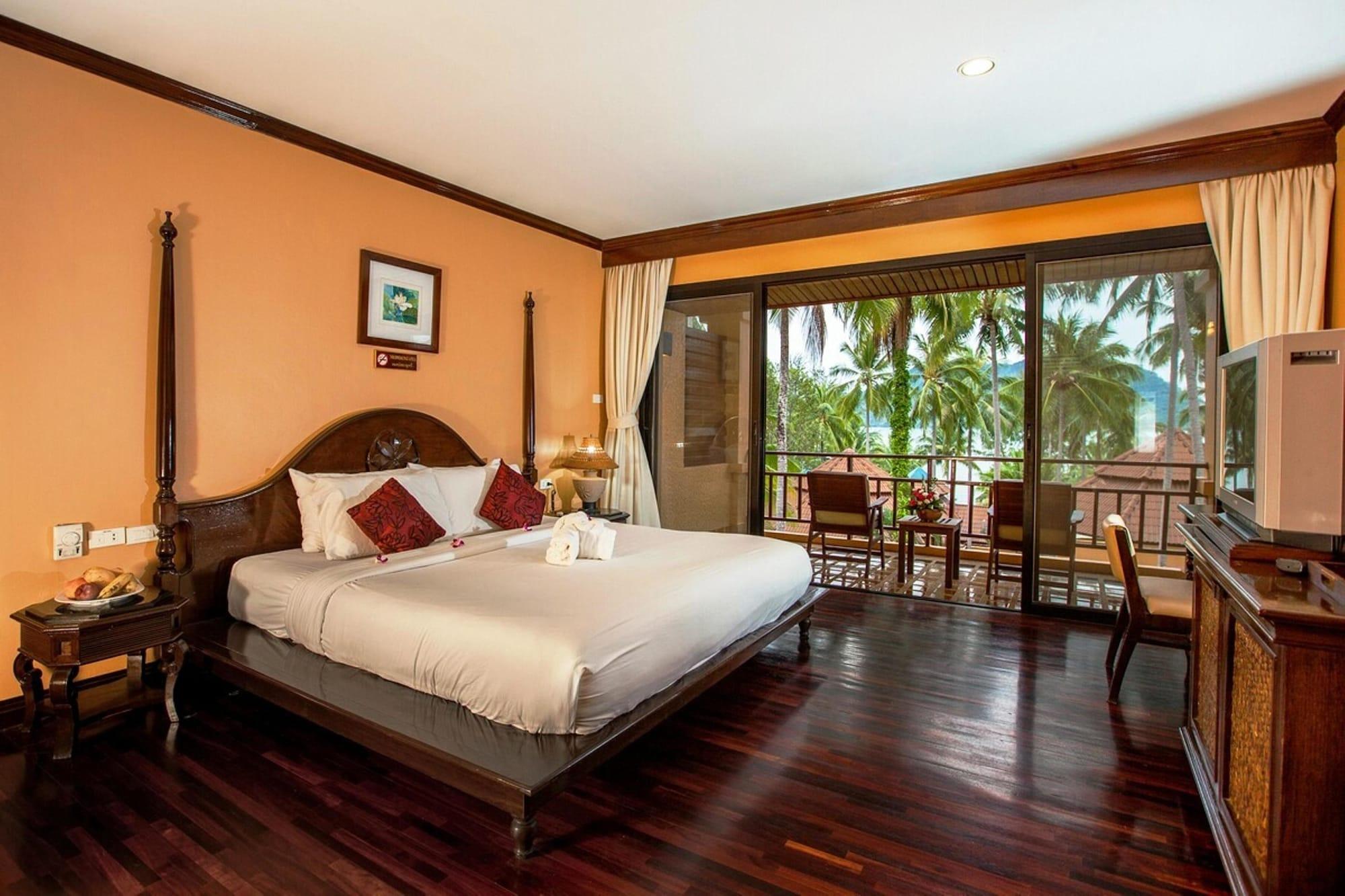 The Aiyapura 4* Koh Chang