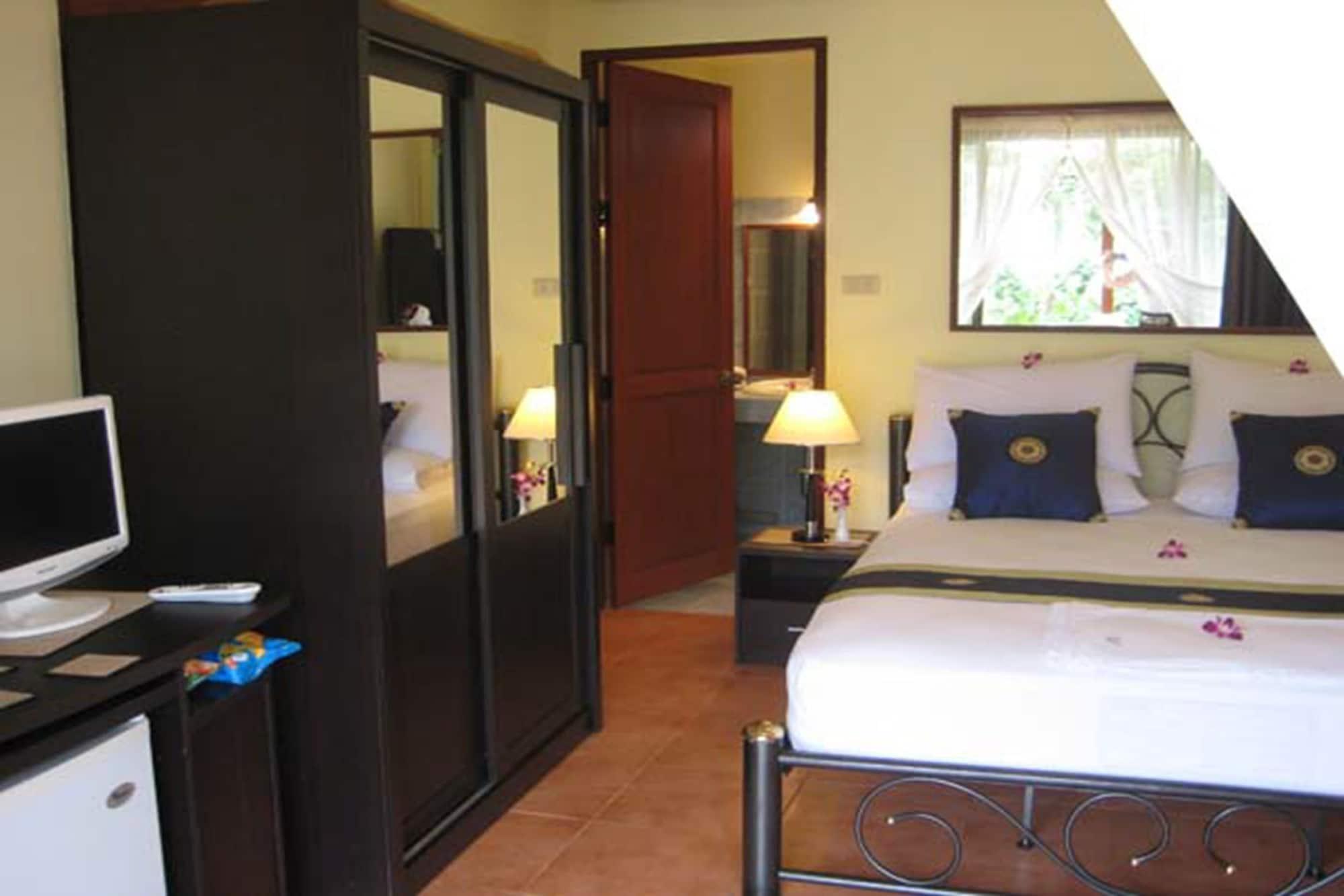 The Waterfront At Fishermans Village Resort 3*