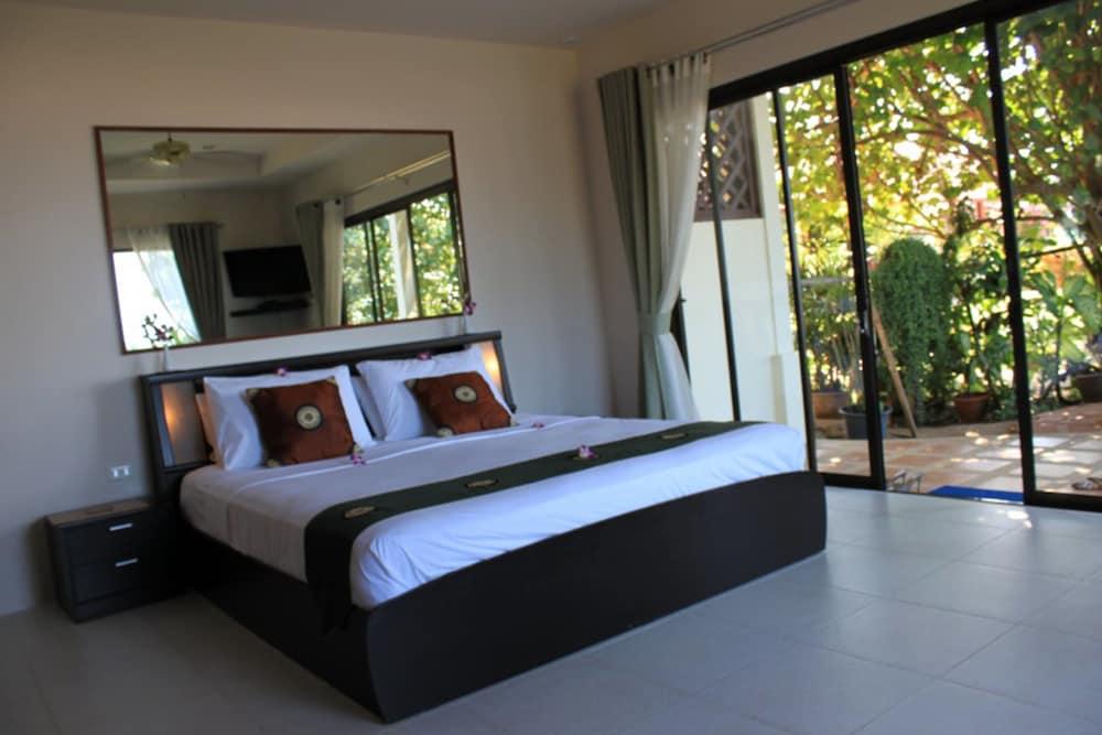 The Waterfront At Fishermans Village Resort 3*