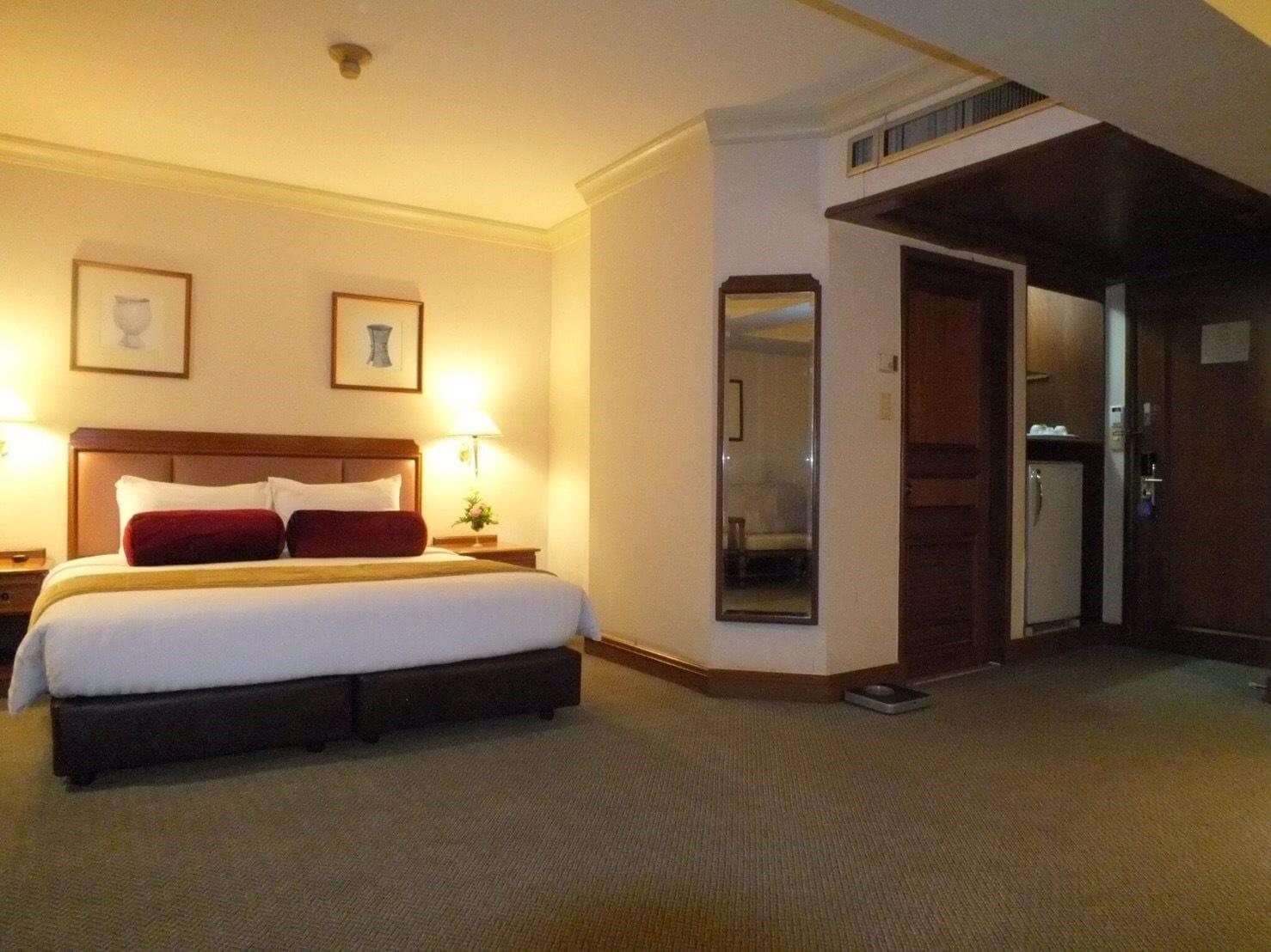 Topland & Convention Centre Hotel