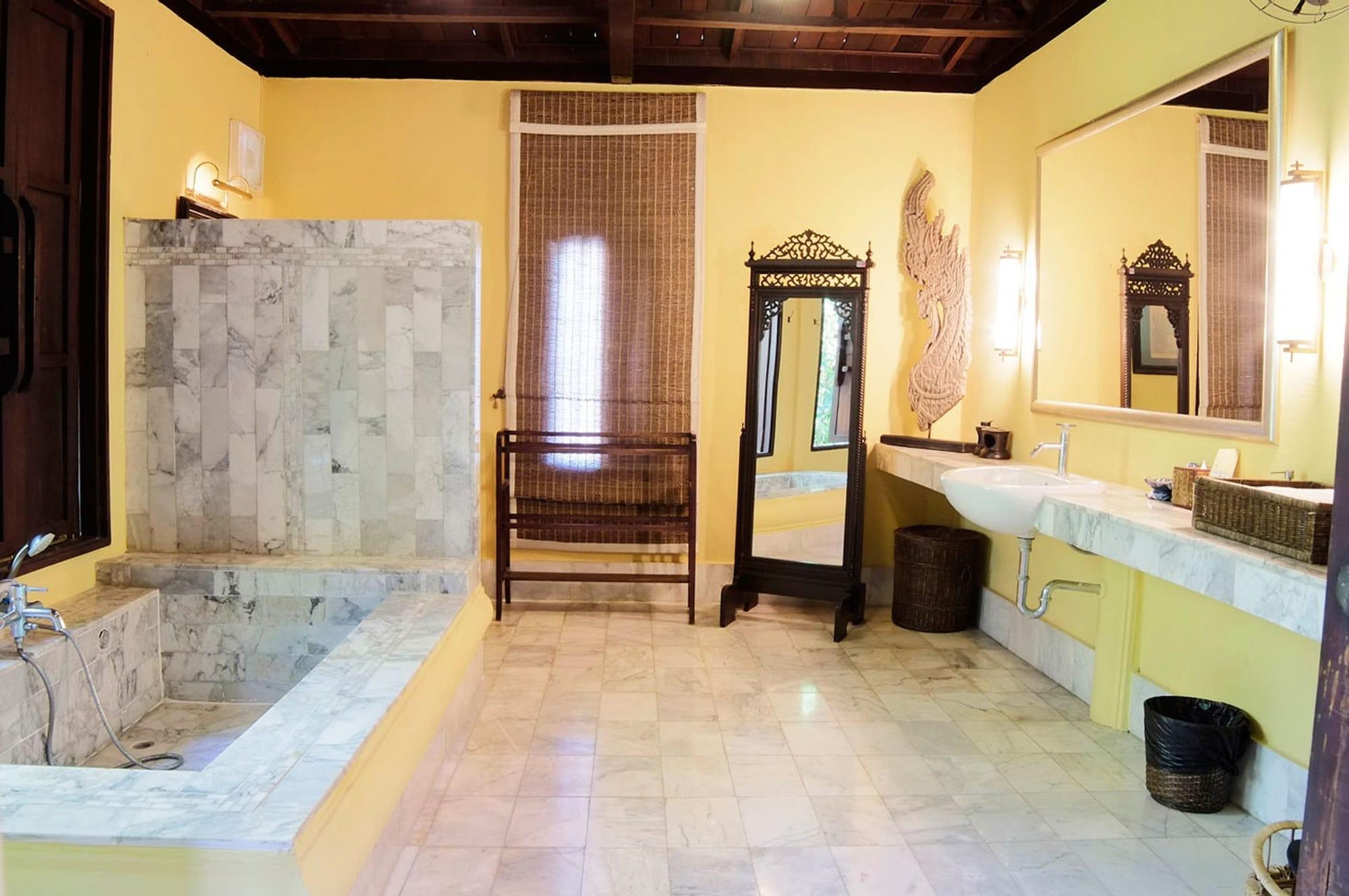 Zantiis Ndol Resort Muak Lek