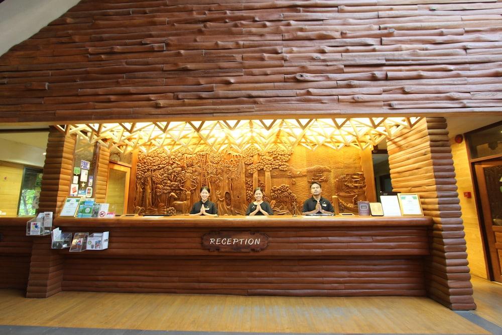 Sunset Park And - Sha Resort Na Chom Thian