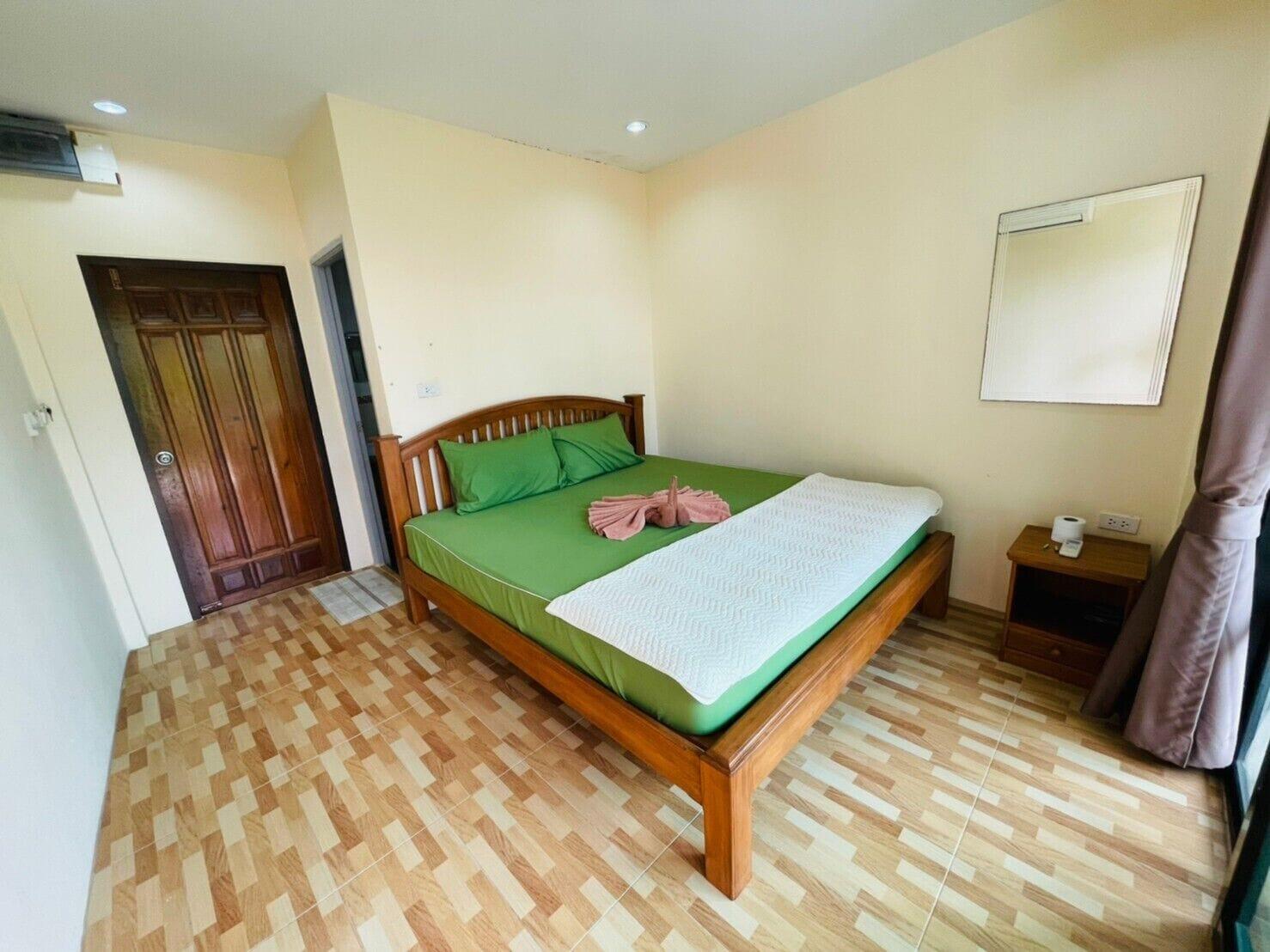 Family House Resort Haad Rin