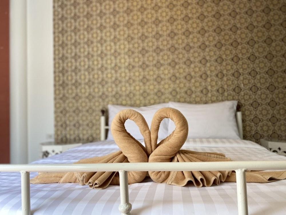 River Kwai Kiri Guest house 4*