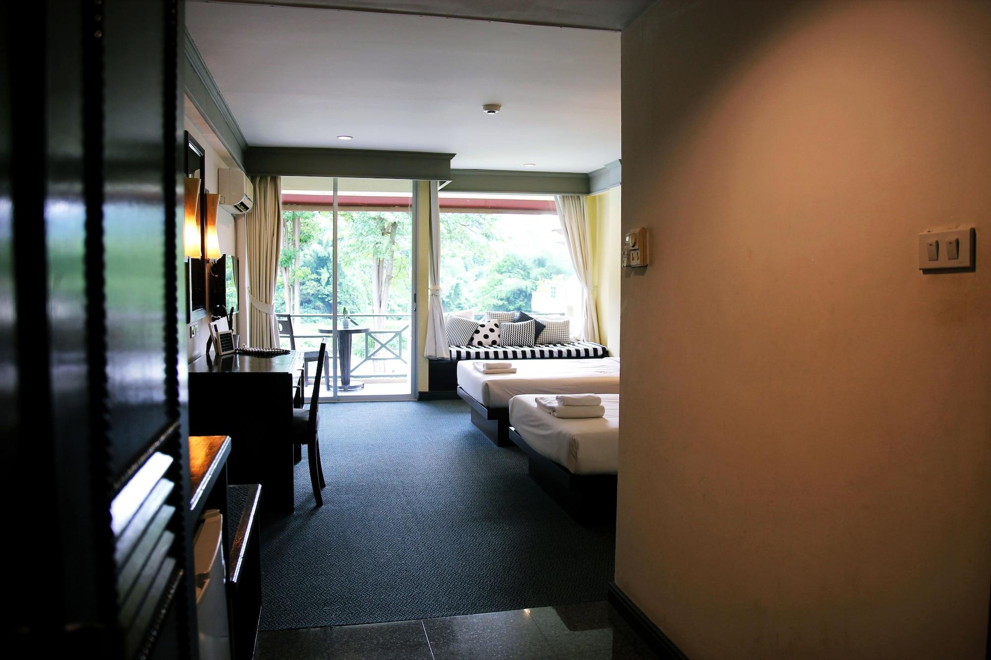 Aek-pailin River Kwai Hotel 3*