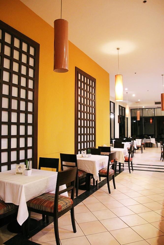 Aek-pailin River Kwai Hotel 3*