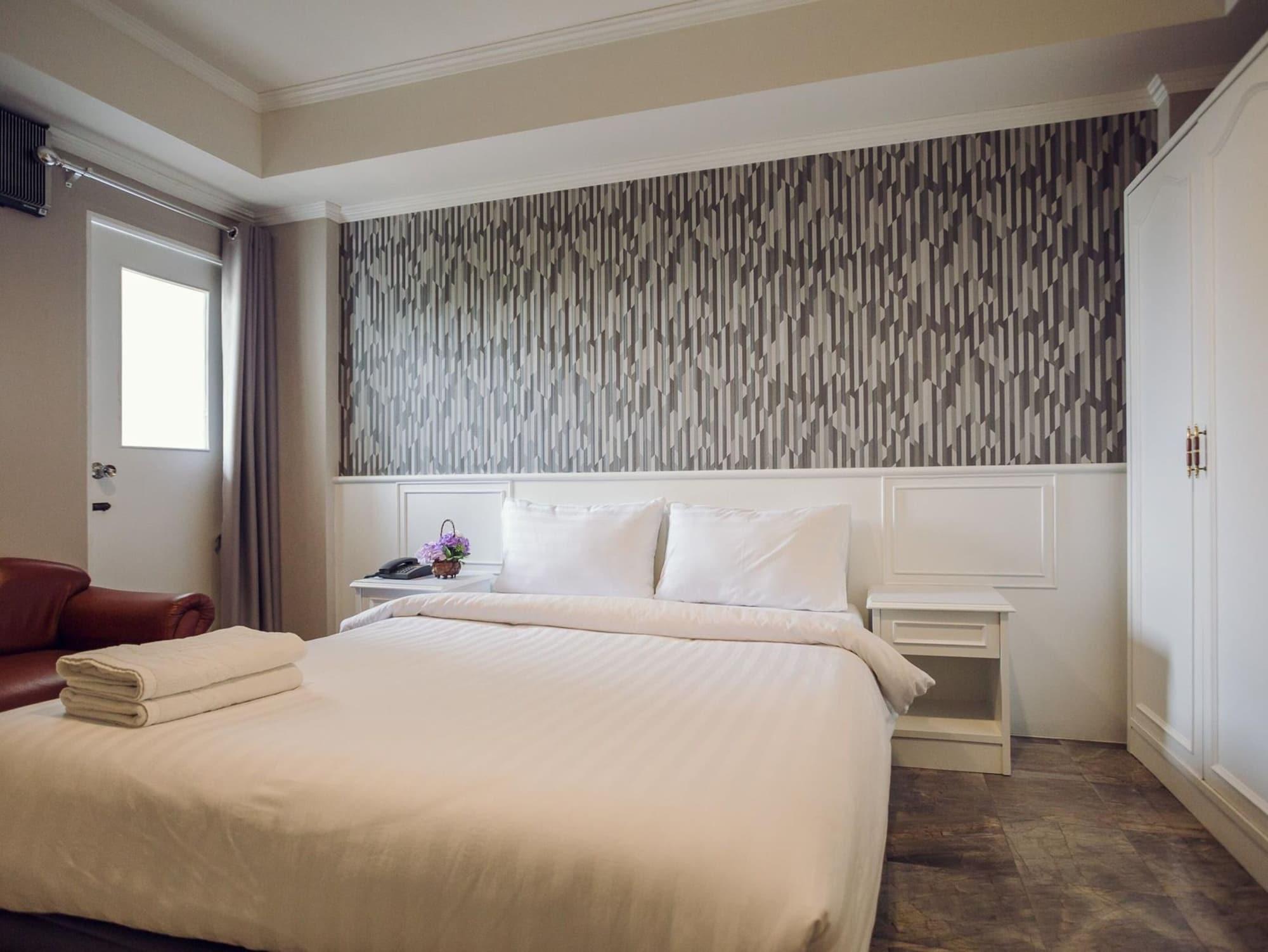 Chaipat Hotel 3*