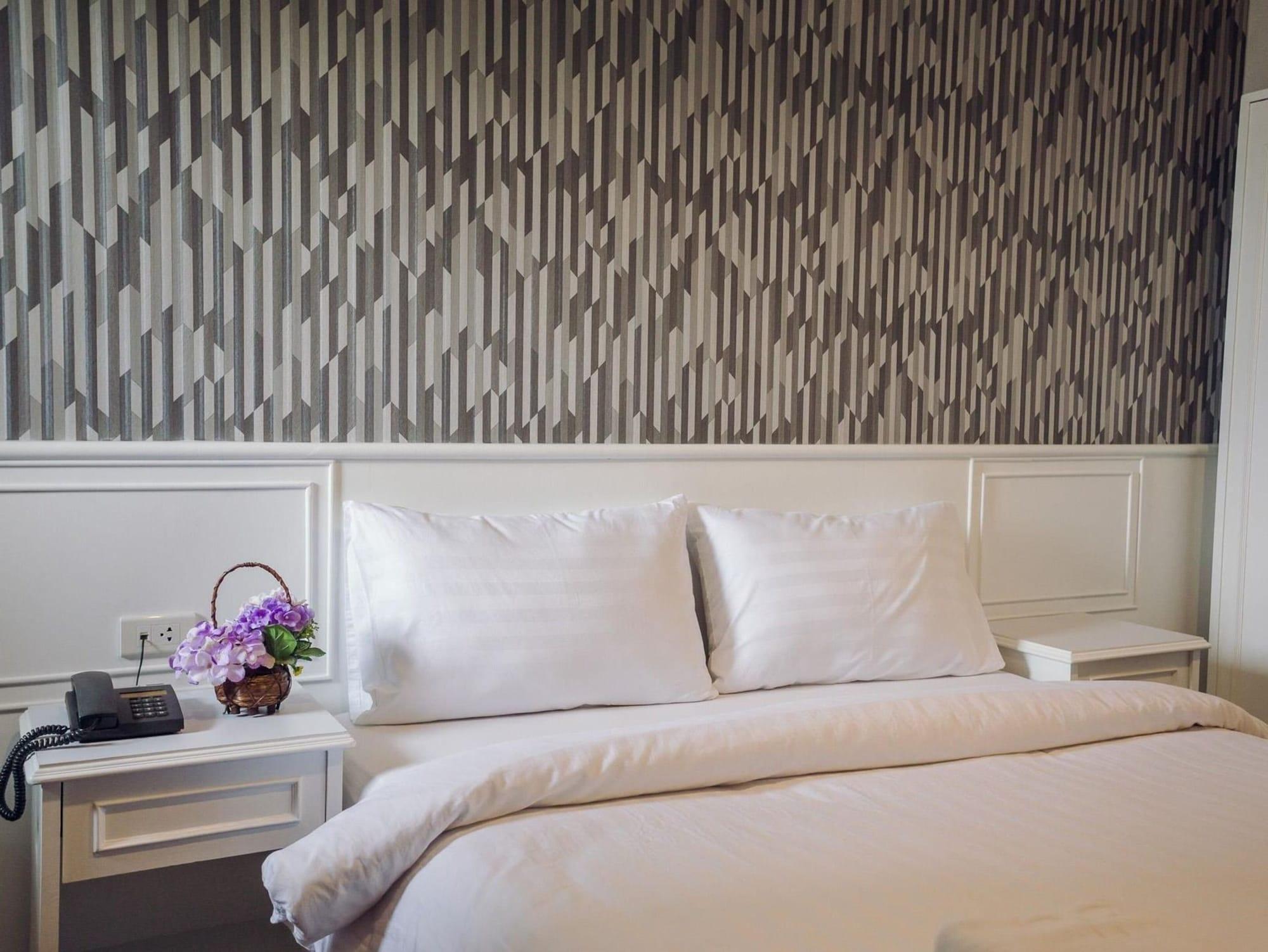 Chaipat Hotel 3*