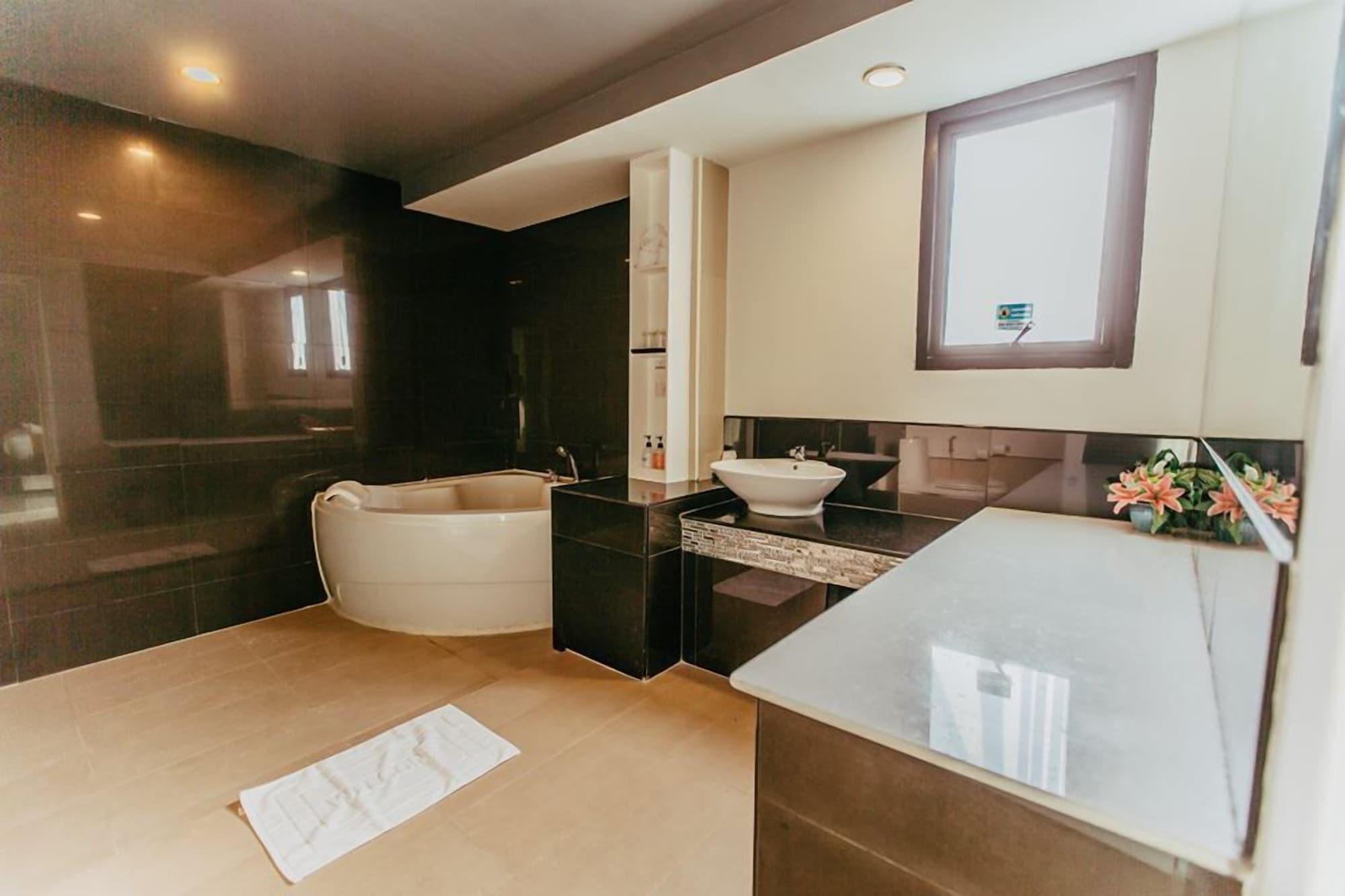 Hotel Mantra Varee 3*