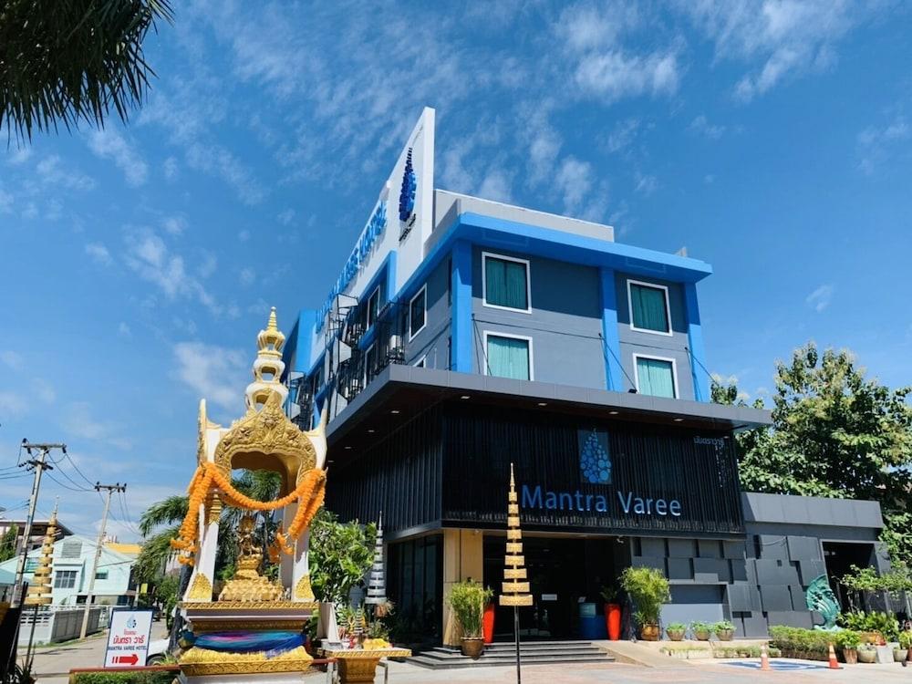 Mantra Varee Hotel 3*