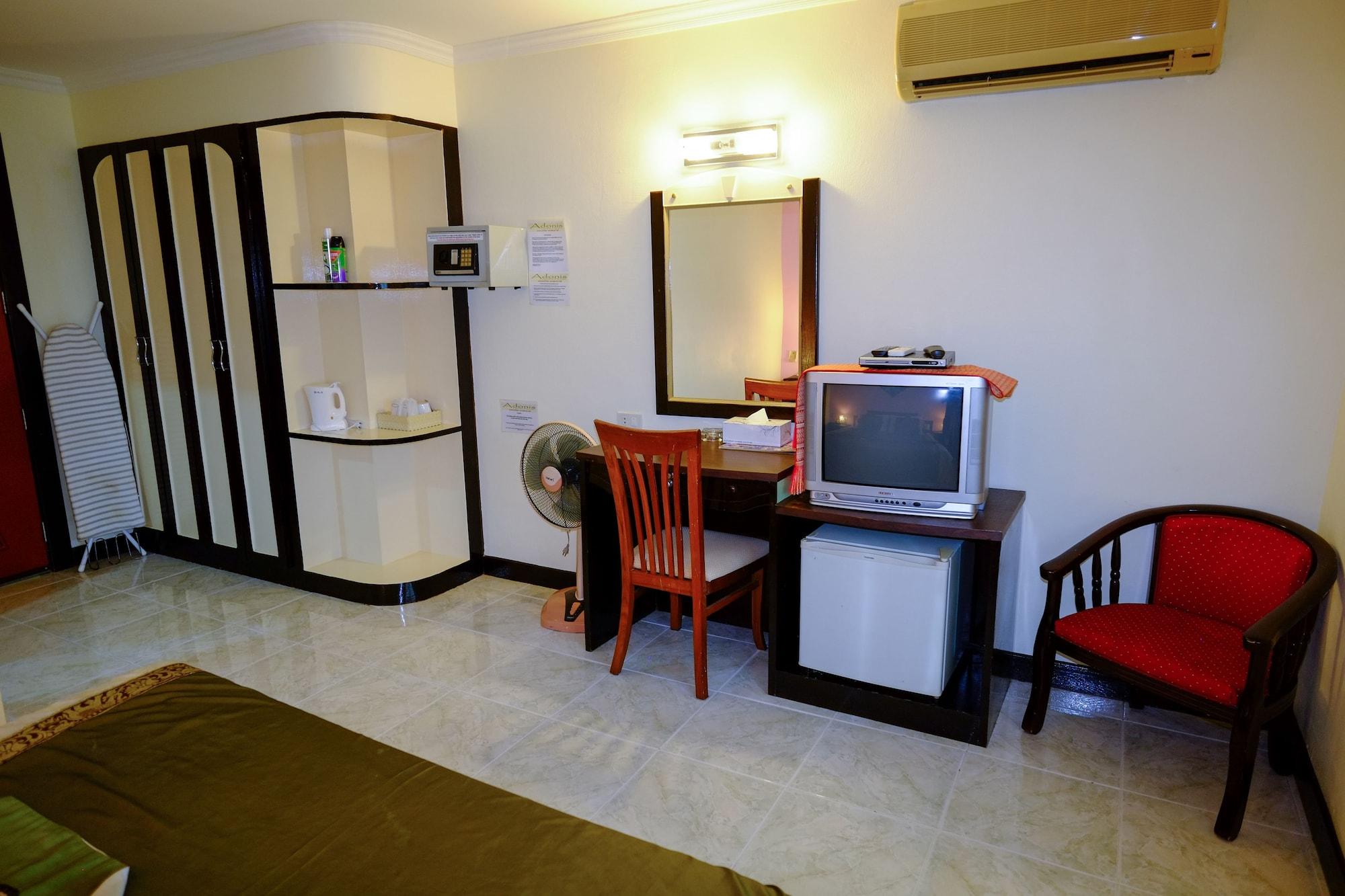 Guest house Adonis Patong