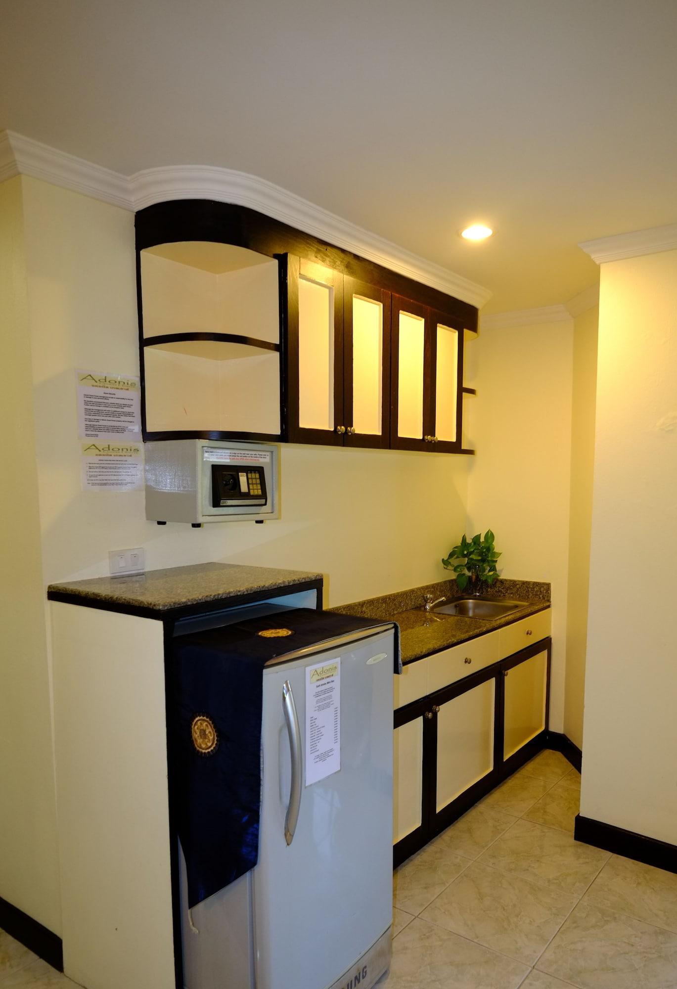 Adonis Guest house Patong